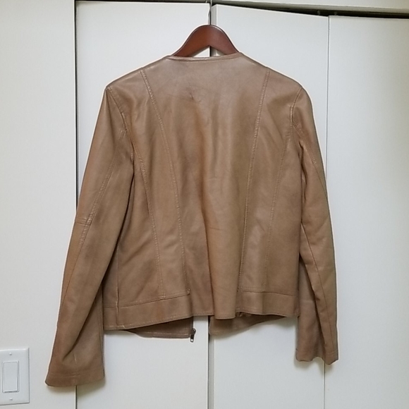 Jacket - Picture 2 of 3